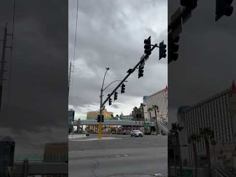 Looks like we might get some rain 🌧️ #vegas #weather #cloudy #friday